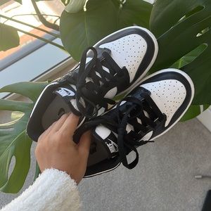 Nike panda dunks